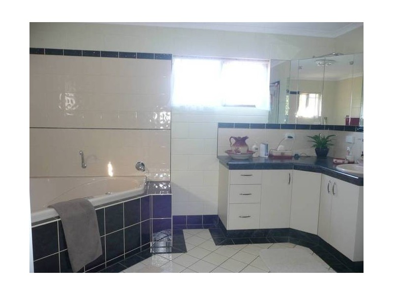 75 Flemington Road, Bowen QLD 4805