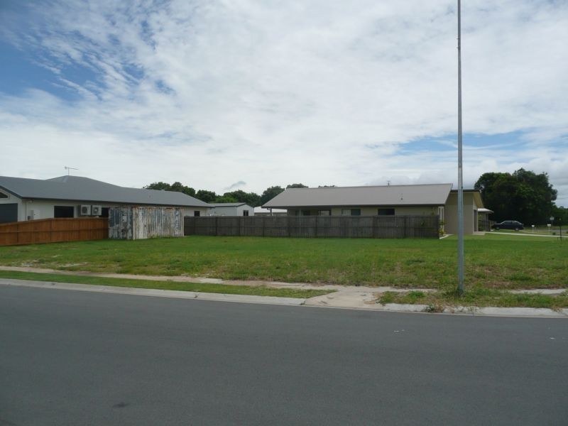 8 Lime Tree Court, Bowen QLD 4805