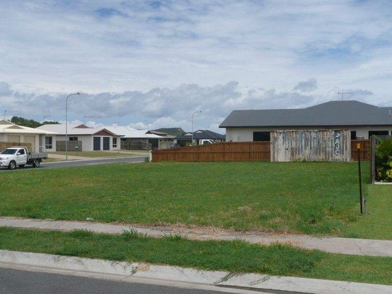 8 Lime Tree Court, Bowen QLD 4805