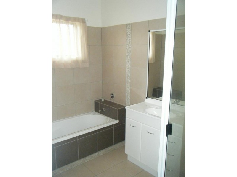 20 Lucinda Place, Bowen QLD 4805