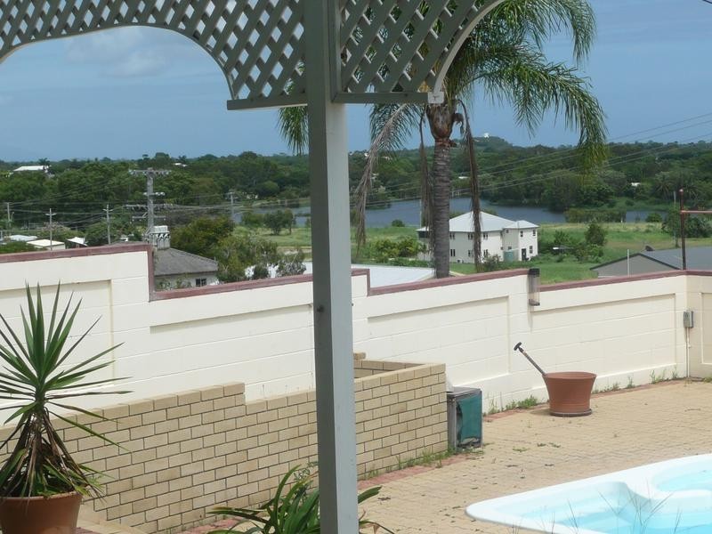 15 King Street, Bowen QLD 4805