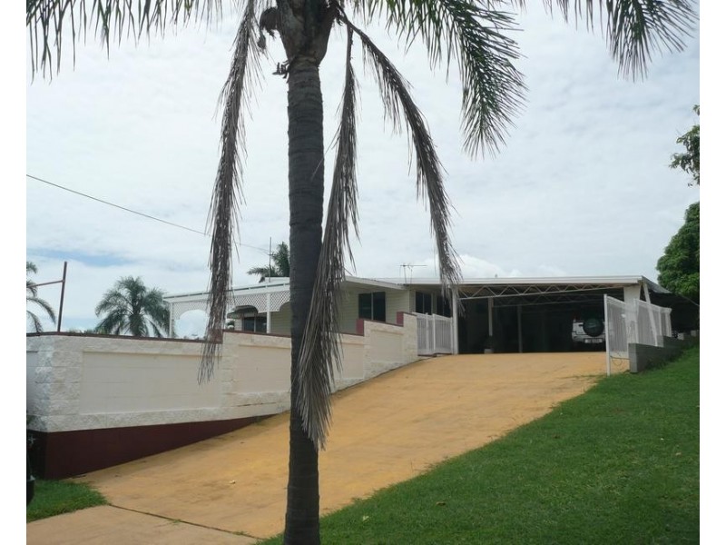15 King Street, Bowen QLD 4805