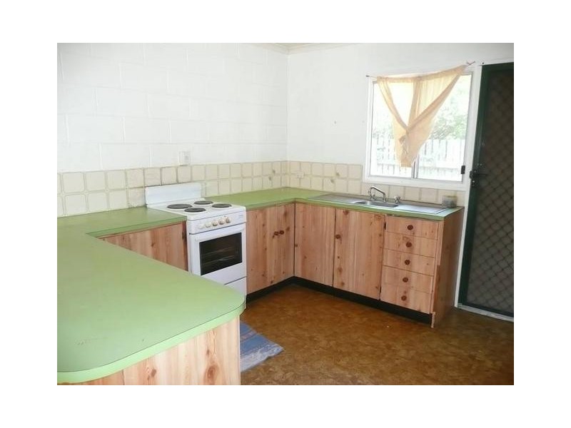 1/20 Johnston Street, Bowen QLD 4805