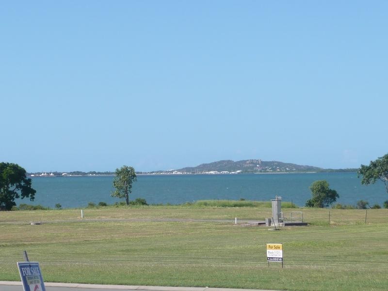 7 Bayside Court, Bowen QLD 4805