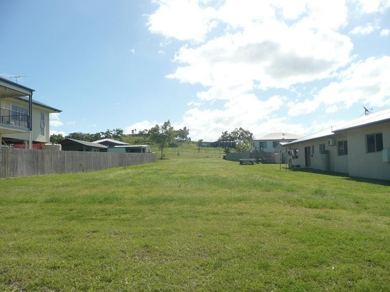 7 Bayside Court, Bowen QLD 4805