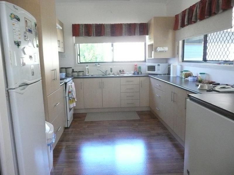 27 Emmerson Drive, Bowen QLD 4805