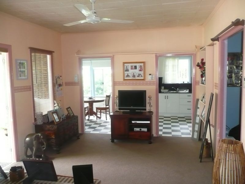 51 Reynolds Street, Bowen QLD 4805
