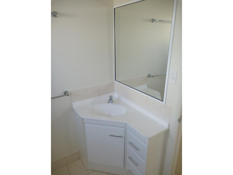 1/62 Livingstone Street, Bowen QLD 4805