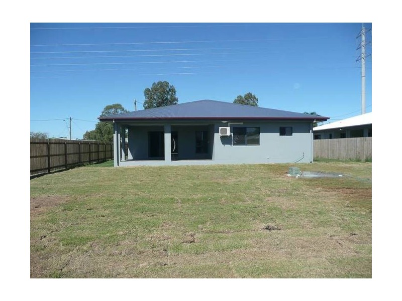 28 Skene Street, Bowen QLD 4805