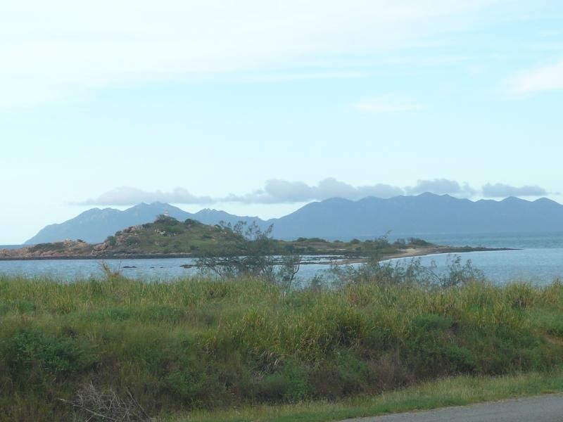 9 Elphinstone Street, Bowen QLD 4805