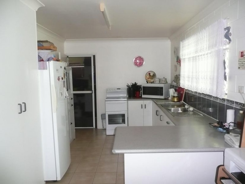 9 Suthers Street, Bowen QLD 4805