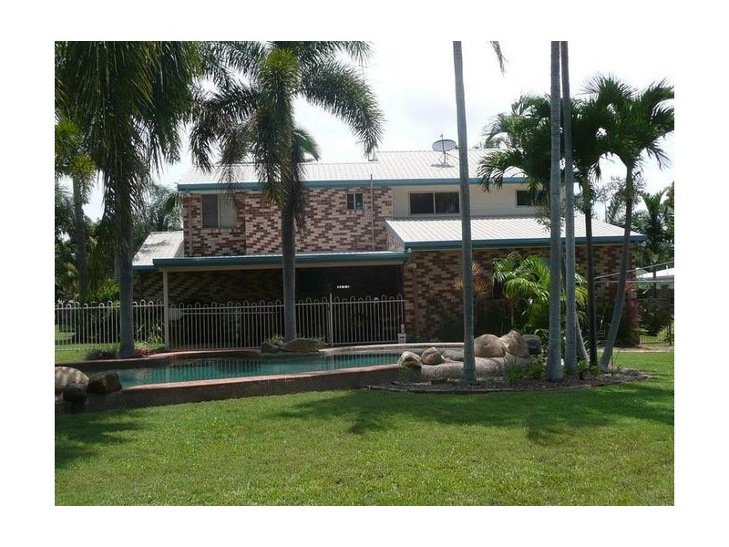 15 Eglinton Street, Bowen QLD 4805