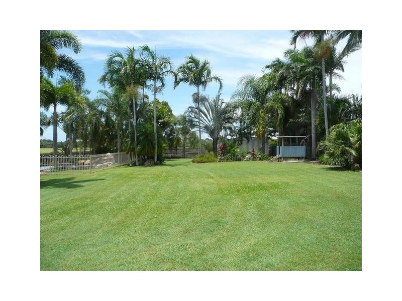 15 Eglinton Street, Bowen QLD 4805