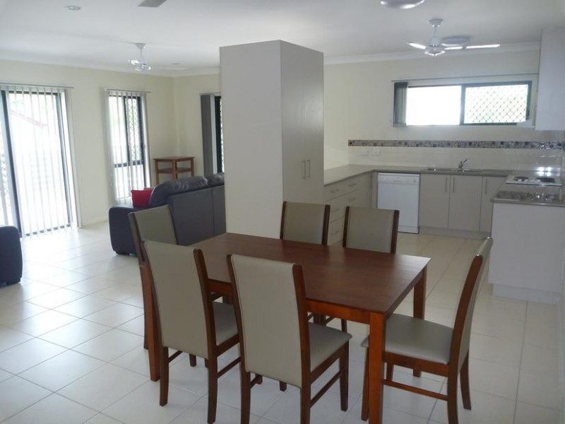 4/62 Livingstone Street, Bowen QLD 4805