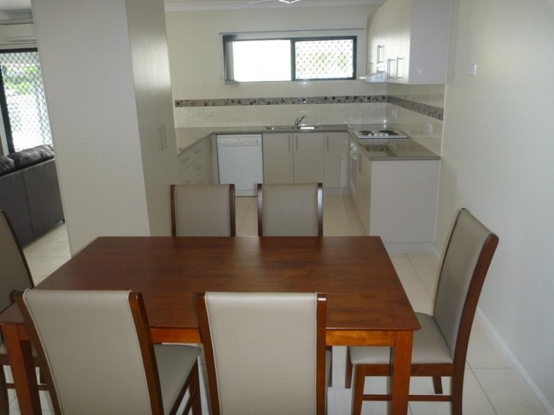 4/62 Livingstone Street, Bowen QLD 4805