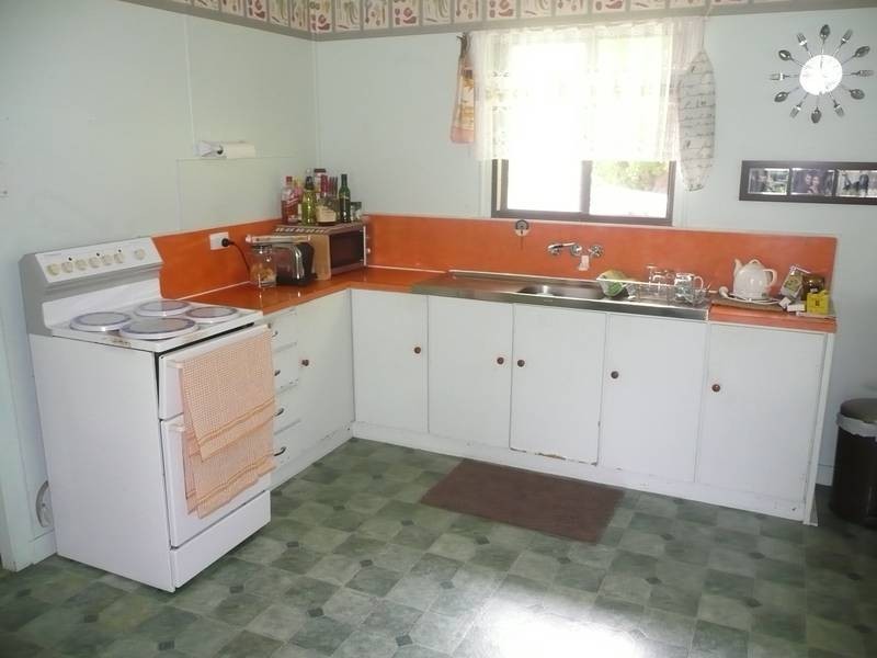 16 Argyle Park Road, Bowen QLD 4805