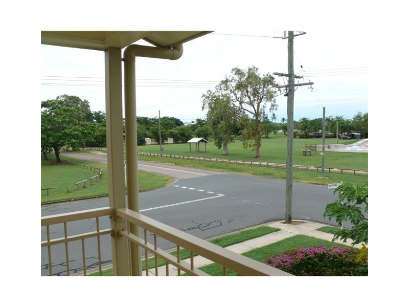 1/1 Murroona Road, Bowen QLD 4805