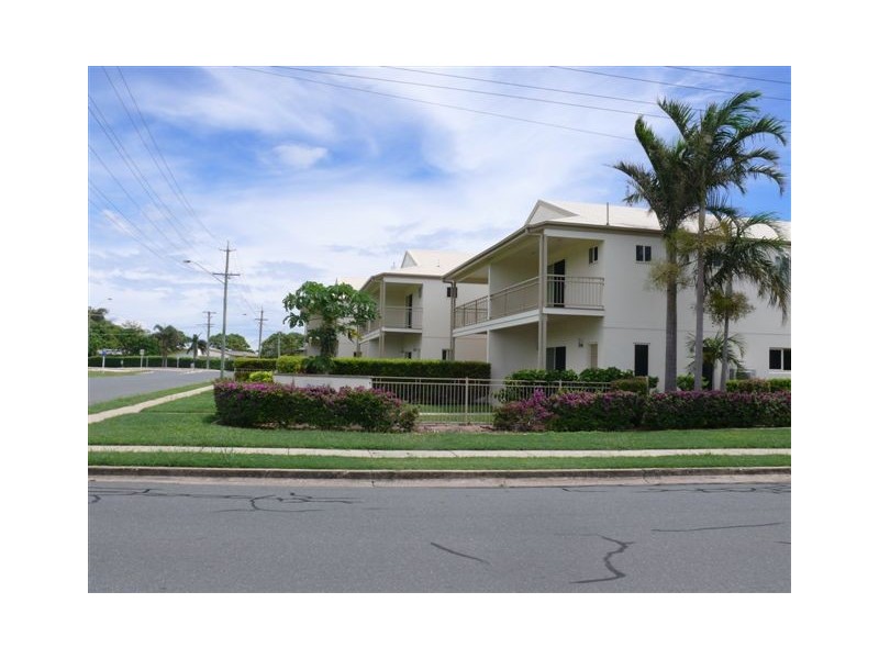 1/1 Murroona Road, Bowen QLD 4805