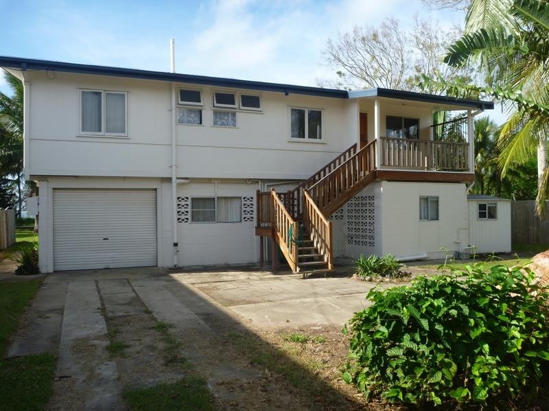 30 Horseshoe Bay Road, Bowen QLD 4805