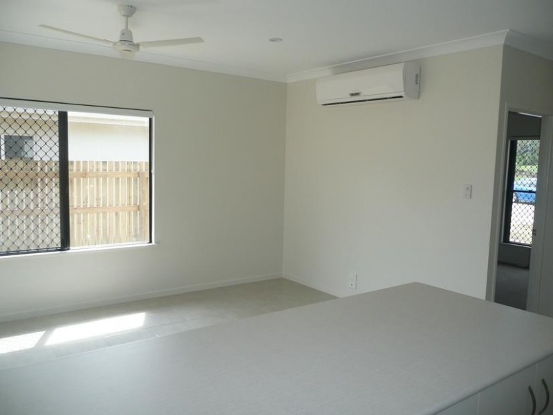 37 Seabreeze Close, Bowen QLD 4805