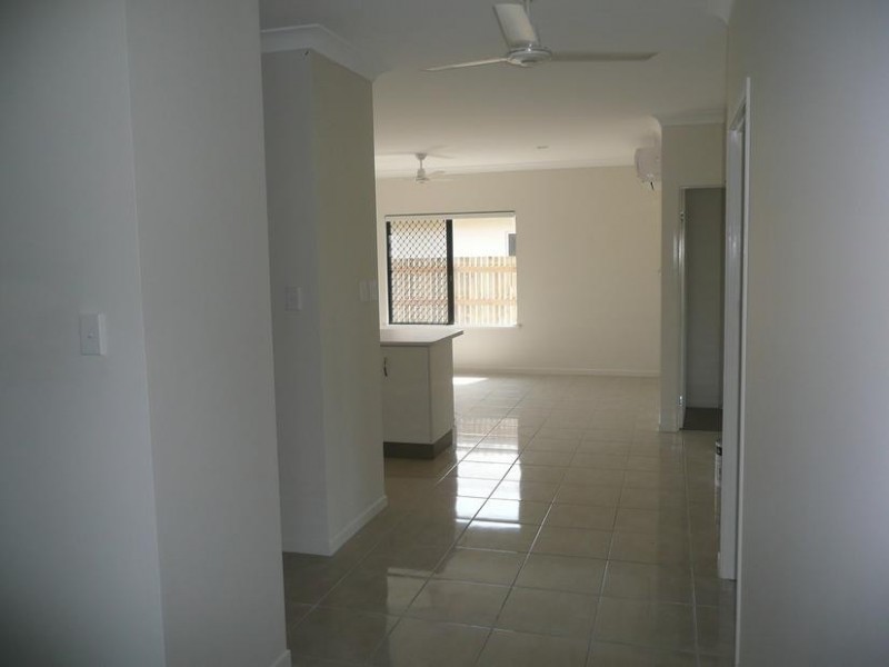37 Seabreeze Close, Bowen QLD 4805