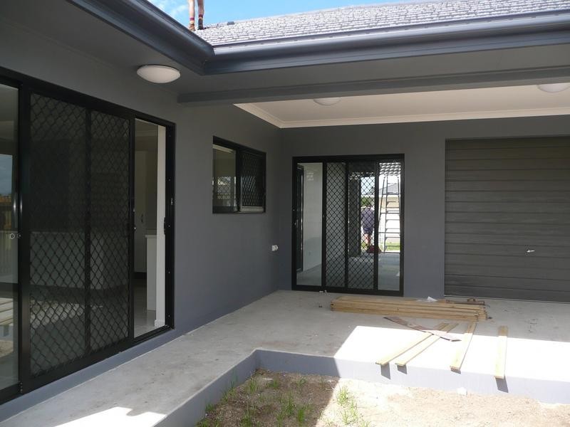 37 Seabreeze Close, Bowen QLD 4805