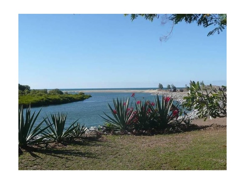 90 Whitsunday Street, Bowen QLD 4805