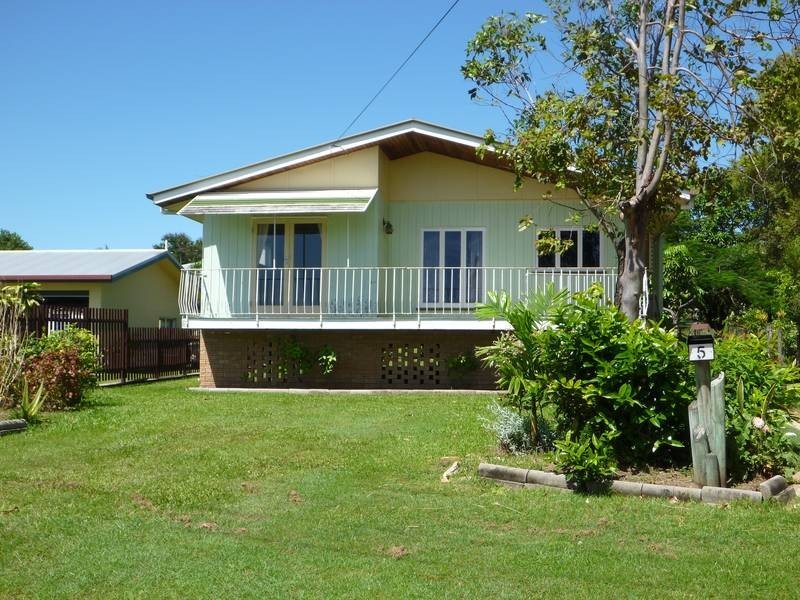 5 Don Street, Bowen QLD 4805