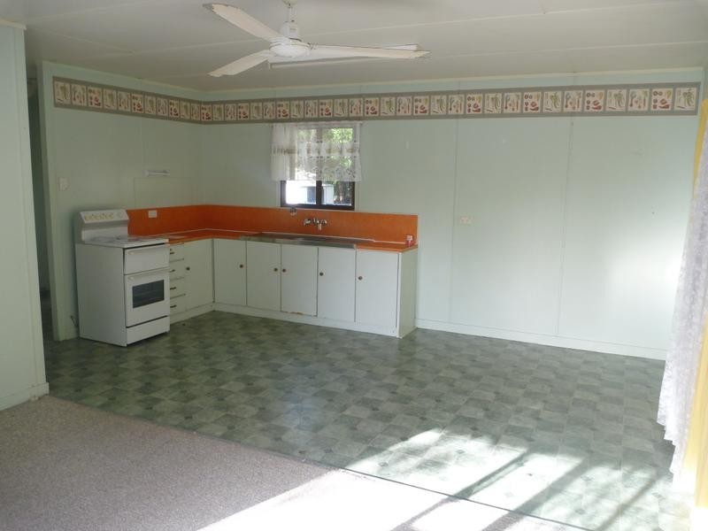 18 Argyle Street, Bowen QLD 4805