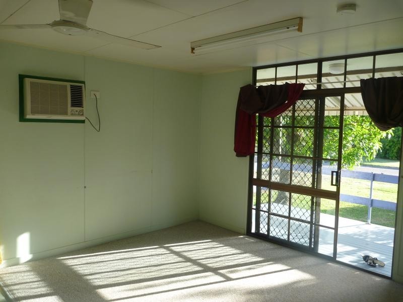 18 Argyle Street, Bowen QLD 4805
