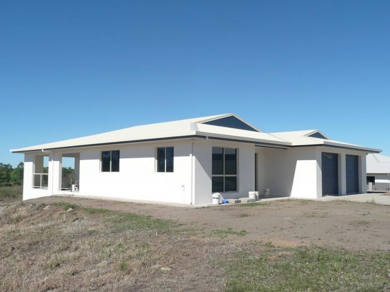 14 Silk Road, Bowen QLD 4805