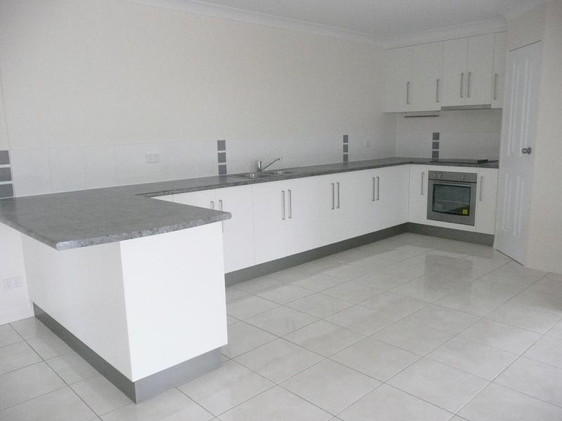 14 Silk Road, Bowen QLD 4805