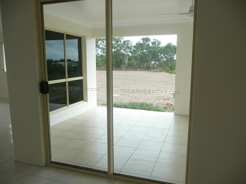 14 Silk Road, Bowen QLD 4805