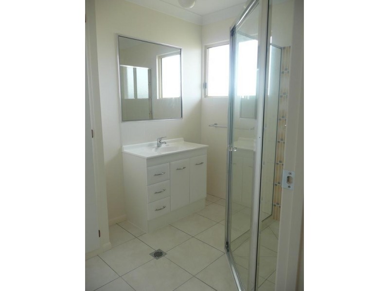 14 Silk Road, Bowen QLD 4805