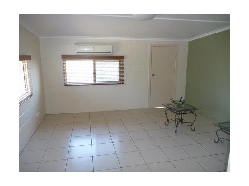 9 Murray Avenue, Bowen QLD 4805