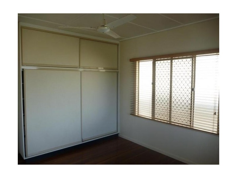 9 Murray Avenue, Bowen QLD 4805