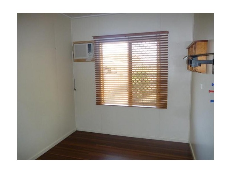 9 Murray Avenue, Bowen QLD 4805