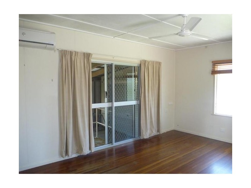 9 Murray Avenue, Bowen QLD 4805