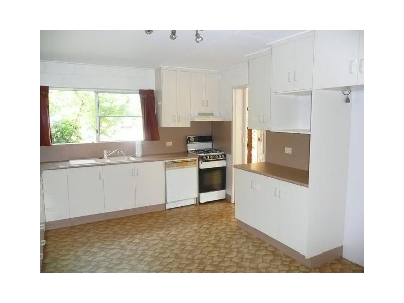 169 Strickland Street, Bowen QLD 4805