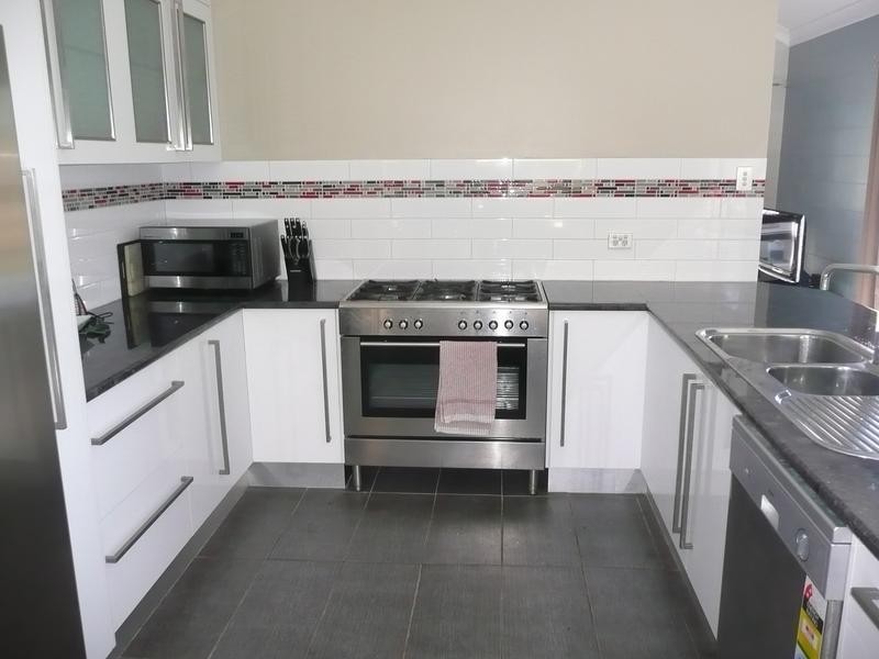 18a Gloucester Street, Bowen QLD 4805