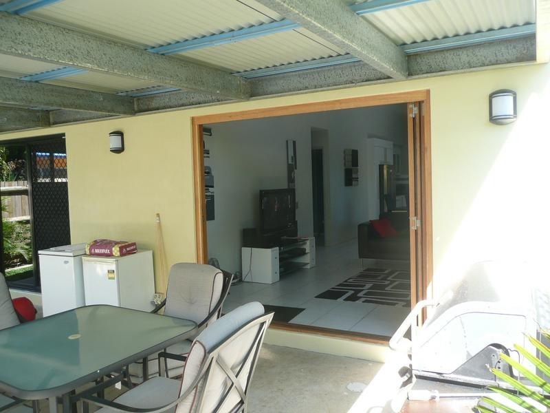 18a Gloucester Street, Bowen QLD 4805