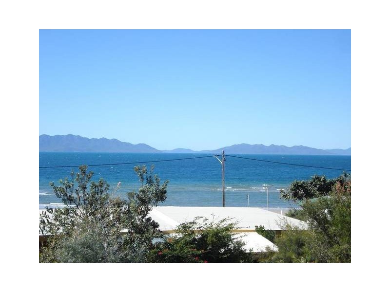 1/14 Casuarina Street, Bowen QLD 4805