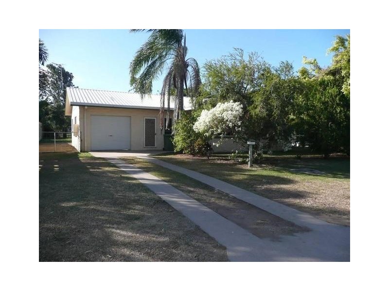 10 Oak Crescent, Bowen QLD 4805