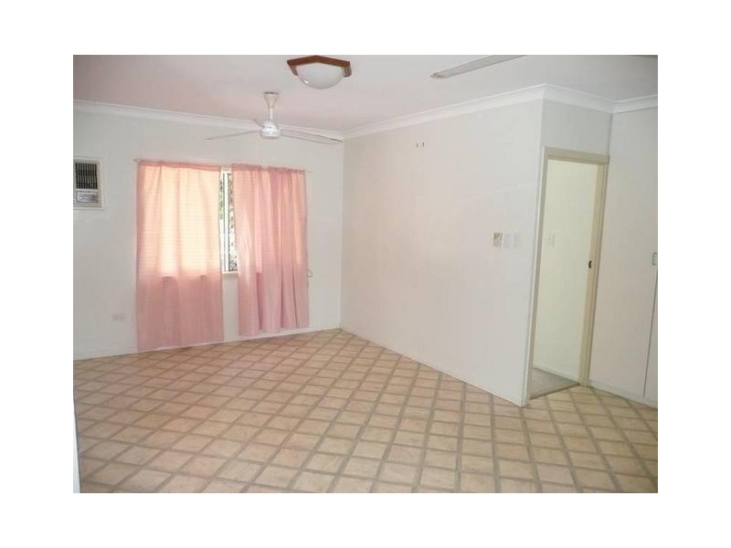 10 Oak Crescent, Bowen QLD 4805