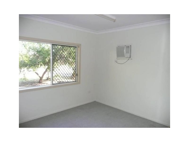 10 Oak Crescent, Bowen QLD 4805