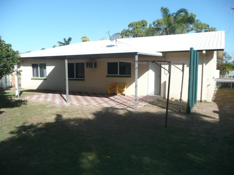 10 Oak Crescent, Bowen QLD 4805