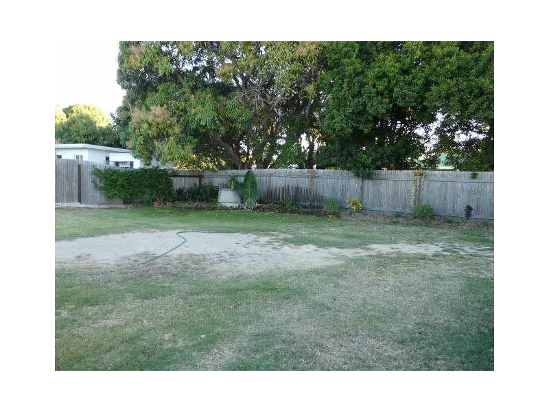 33 Murroona Street, Bowen QLD 4805