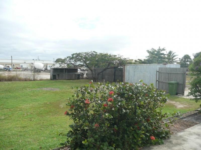 27 Don Street, Bowen QLD 4805