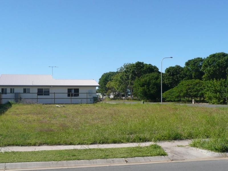 2 Lime Tree Court, Bowen QLD 4805