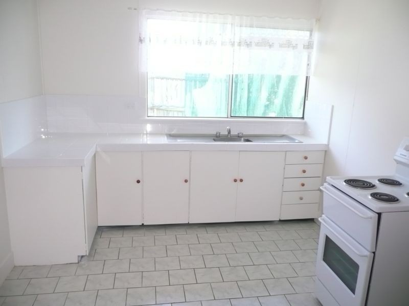 2/85 Powell Street, Bowen QLD 4805